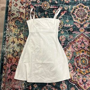 Satin white dress 🤍 size small
